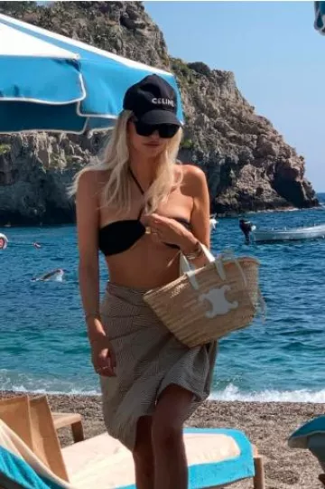 Celine Logo-Appliqued Cotton-Blend Drill Baseball Cap worn by  Leonie Hanne on her Instagram Post on August 5, 2024