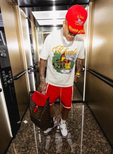 Rhude Red & Off-White Moonlight Shorts worn by Sfera Ebbasta on the Instagram account @sferaebbasta