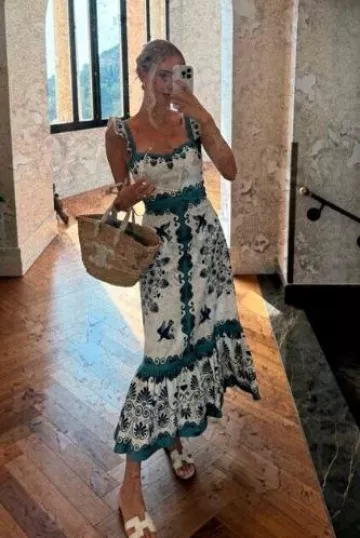 La Doublej Gingerbread Printed Cotton-Blend Midi Dress worn by Leonie Hanne on her Instagran Post on August 4, 2024
