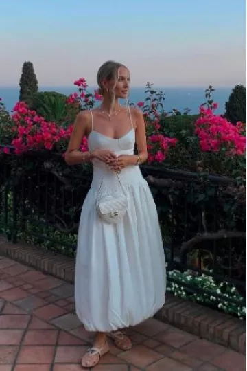 Chanel Heart Quilted Shoulder Bag worn by Leonie Hanne on her Instagram Post on August 3, 2024