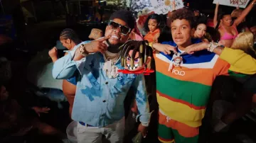 Camisa Louis Vuitton Blue Striped Watercolor Monogram usada por BossMan Dlow en Luh Tyler - 2 Slippery (feat. Bossman Dlow) [Video Musical Oficial]