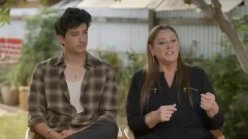I.N.C. Zip-Pocket Blouse worn by Camryn Manheim as seen in Celebrity IOU (S07E12)