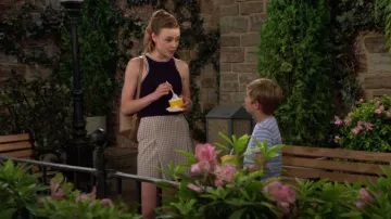 Mini mochila de cuero Cuyana usada por Claire Grace (Hayley Erin) como se ve en The Young and the Restless el 8 de agosto de 2024