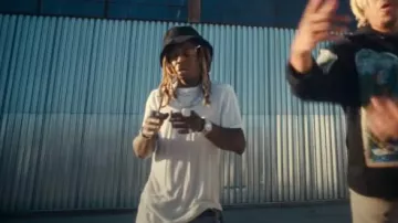 Rick Owens Milk White Level Long T Shirt usado por Lil Wayne en Cordae - Saturday Mornings (feat. Lil Wayne) [Video Musical Oficial]