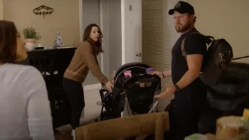 Lululemon Leggings rapides et gratuits portés par Stella Baxter (Alona Tal) comme on le voit dans l’équipe SEAL (S07E01)