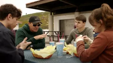 Gafas de sol rectangulares Nautica N4637sp usadas por Jason Hayes (David Boreanaz) como se ve en SEAL Team (S07E01)