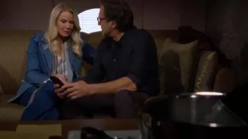 Blusa de Elizabeth y James Mimi usada por Brooke Logan (Katherine Kelly Lang) como se ve en The Bold and the Beautiful el 7 de agosto de 2024