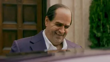 Get the looks of The Penguin TV series: Oswald Cobblepot (Colin Farrell) wears Purple blazer jacket in season 1, episode 1