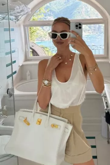 Van Cleef & Arpels Vintage Alhambra Necklace worn by Leonie Hanne on her Instagram Story on August 19, 2024