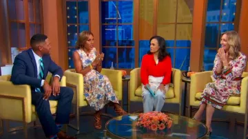 Ulla Johnson Robe sans manches imprimée Kaiya en magnolia portée par Robin Roberts comme on le voit dans Good Morning America le 15 août 2024