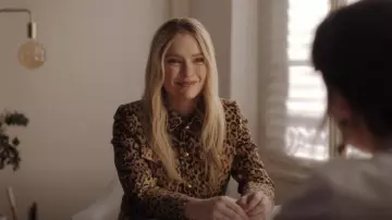 Chaqueta de camionero Celine en doble lana usada por Camille (Camille Razat) como se ve en Emily in Paris (T04E05)