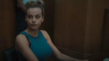 Débardeur en jersey côtelé Vero Moda en bleu délavé porté par Chloe Ayling (Nadia Parkes) comme on le voit dans Kidnapped : The Chloe Ayling Story (S01E04)