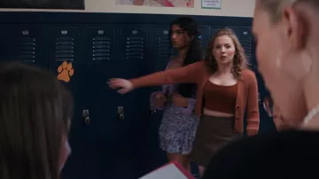 Outfits of Mean Girls Movie: Gretchen Wieners (Bebe Wood) is wearing Madewell Cropped Cardigan Sweater in brown