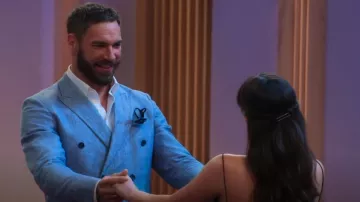 Reiss Cheltenham Herringbone Tailored Linen Blazer worn by Steven Smith as seen in Love Is Blind: UK (S01E02)