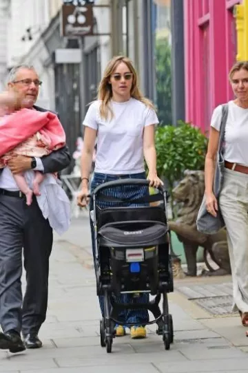 Zapatillas Adidas Sl 72 usadas por Suki Waterhouse en Londres el 20 de agosto de 2024