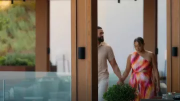 Pretty Little Thing Pink Abstract Print Plisse Knotted Split Detail Maxi Dress worn by  Demi as seen in Love Is Blind: UK (S01E05)