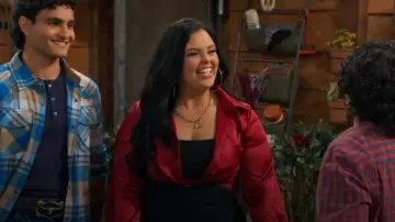 Prettylittlething Plus Red Twist Front Crop Shirt worn by Lou Hockhauser (Miranda May) as seen in BUNK'D: Learning the Ropes (S07E22)