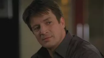 Chemise réellement portée par Richard Castle ( Nathan Fillion ) dans Castle