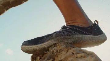 Speedo Sea­side Lace 4.0 Wa­ter Shoe worn by Mitch Buchannon (Dwayne Johnson) in Baywatch