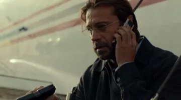 Vertu Smartphone used by  Xavier Heimdahl (Jordi Mollà) in Criminal