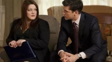veste noir de tailleur de Jane Bingum ( Brooke Elliott ) dans Drop dead diva