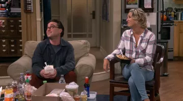 Hunter But­ton Down Shirt worn by Penny (Kaley Cuoco) as seen in The Big Bang Theory S09E09