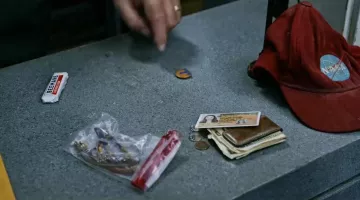 Tomorrowland insigne de Casey Newton (Bretagne Robertson) dans Tomorrowland
