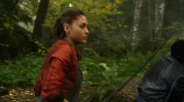 The red jacket and khaki Raven Reyes (Lindsey Morgan) in The 100