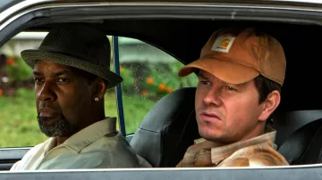 Carhartt cap worn by Marcus Stigman (Mark Walhberg) as seen in 2 Guns