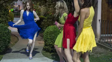 Zapatos de tacón azul de Mia (Emma Stone) en La La Land