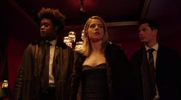 plaid dress Felicity Smoack (Emily Bett Rickards) in arrow