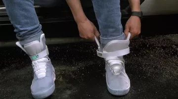 Zapatillas usadas por Marty McFly (Michael J. Fox) como se ve en Back to The Future Part II