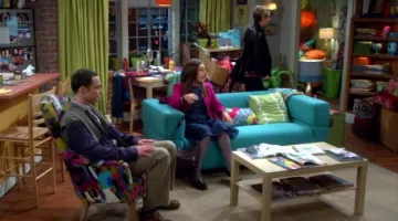 The wooden coffee table Ikea Lack in The Big Bang Theory