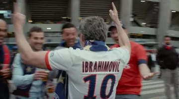 La camiseta visitante del PSG Ibrahimovic de Romain (Vincent Desagnat) en Alibi.com