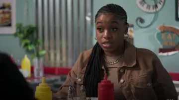 Reformation Jori Cropped Denim Jacket Vintage Marzipan worn by Windy Johnson (Nijah Brenea) as seen in Kold x Windy (S02E03)