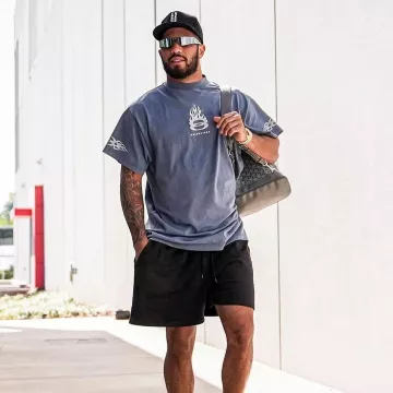 Mochila Goyard Grey Alpin MM usada por Jessie Bates III en la cuenta de Instagram @blitzfits