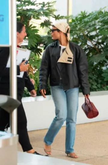 La chaussure Row Harlow en cuir portée par Taylor Russell à Venise le 27 août 2024