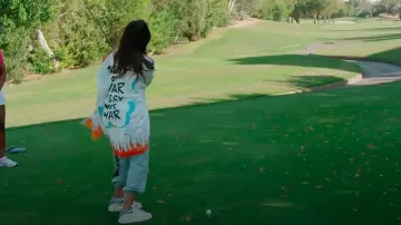 Zapatillas bajas de gran tamaño de Alexander McQueen usadas por Sara Al Madani como se ve en The Real Housewives of Dubai (S02E12)