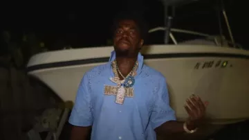 Chemise découpée Amiri Light Blue Bandana Leather Cutting Out portée par Kodak Black en Kodak Black - Sharp Vibes [Official Music Video]