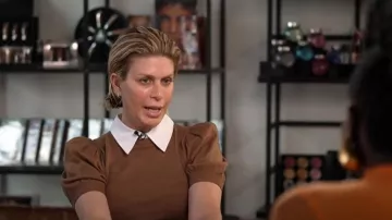Alice + Olivia Chase Sweater Knit Top usado por Jill Martin como se ve en Today el 28 de agosto de 2024