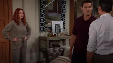 Joggers alo Yoga Muse Rib de cintura alta usados por Sally Spectra (Courtney Hope) como se ve en The Young and the Restless el 27 de agosto de 2024