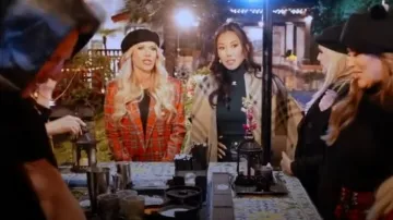 Allegra K Solapa con muescas para mujer Chaquetas blazer formales a cuadros de doble botonadura usadas por Jennifer Pedranti como se ve en The Real Housewives of Orange County (S18E08)