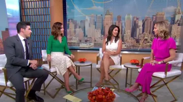 3.1 Polo en viscose Phillip Lim Honeycomb Stitch porté par Rebecca Jarvis comme on le voit dans Good Morning America le 29 août 2024