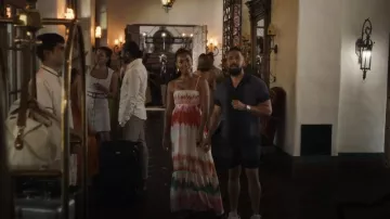 Maaji Natasha Robe midi bustier à smocks portée par Tiana (Melanie Liburd) comme on le voit dans Bel-Air (S03E07)