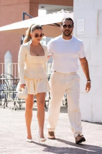 Miu Miu Wander Matelasse Mini bolso vagabundo de cuero napa usado por Sydney Sweeney en Venecia el 1 de septiembre de 2024