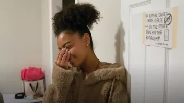 Only Anna Sherpa Jacket worn by Naisha as seen in Pop Star Academy: KATSEYE (S01E02)