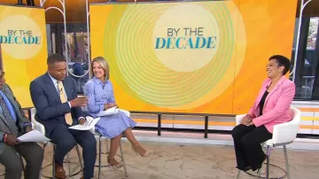 Elie Tahari Becky Blazer de dos botones usado por Sharon Epperson como se ve en Today el 4 de septiembre de 2024