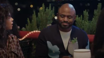 Cardigan Sandro Flower porté par Wayne Brady comme on le voit dans Wayne Brady : The Family Remix (S01E01)