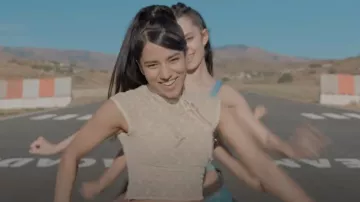 Are You Am I Bibi Top usado por Ezrela como se ve en Pop Star Academy: KATSEYE (S01E08)