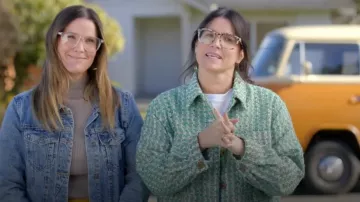 Anthropologie Maeve Green Tweed Shacket portée par Lyndsay Lamb comme on le voit dans Unsellable Houses (S05E01)